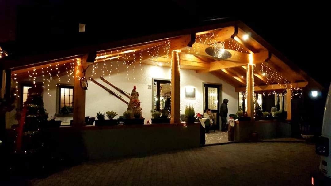 Albergo Canella 퓌피아노발레이마냐 외부 사진